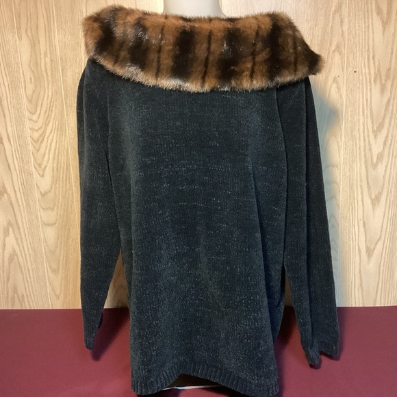 Vintage Womens soft Chenille sweater with faux fur collar size 2X - Picture 10 of 10